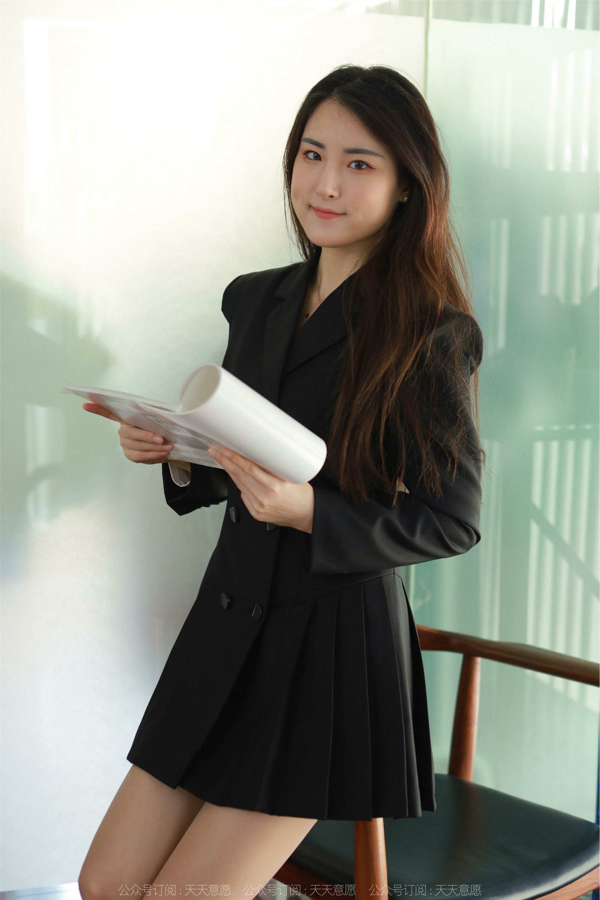 IESS异思趣向  2022.04.20 丝享家 1065：小宝《黑色百褶裙》